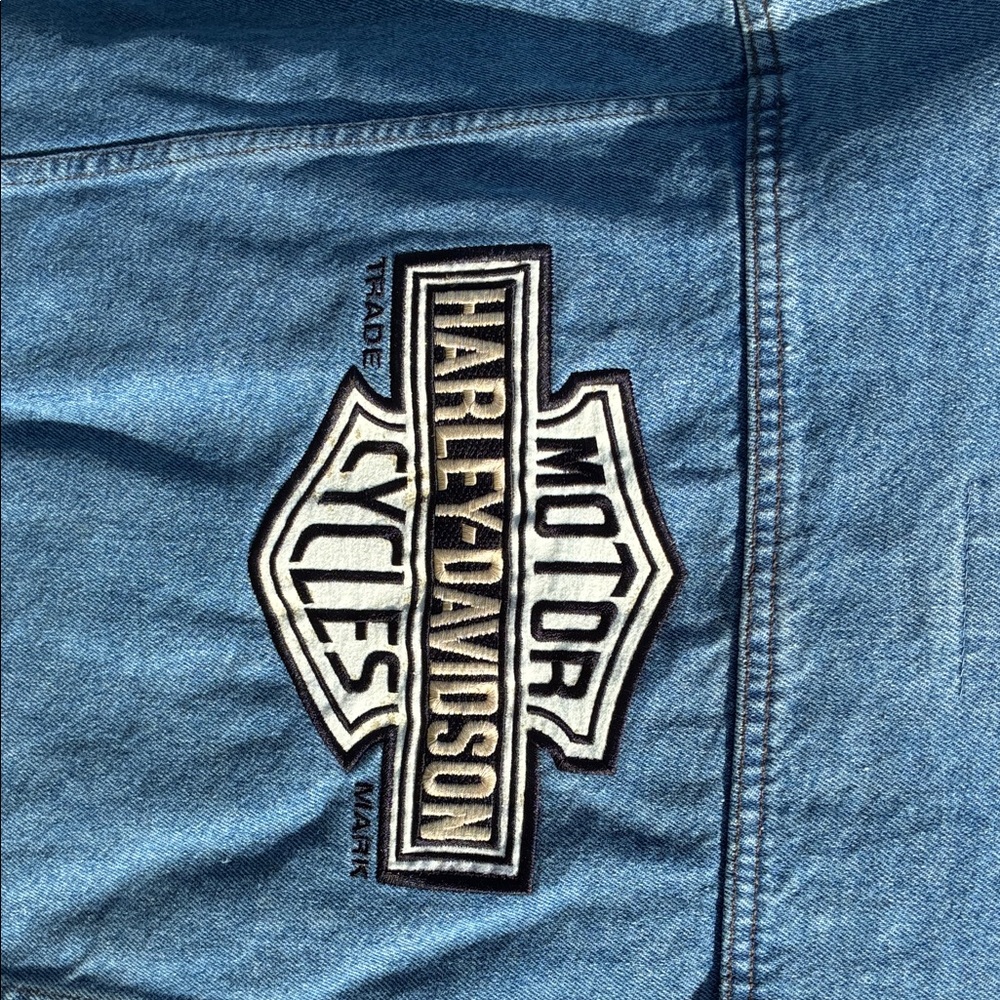 Authentic Harley-Davidson Blue Denim Jacket, Size M with pin included - Picture 11 of 14